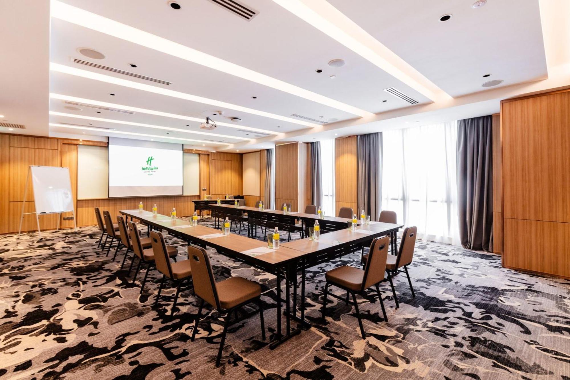 Holiday Inn Sepang - Airport Exterior photo